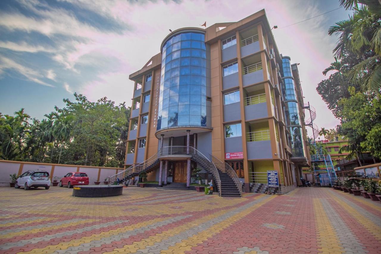 Oyo 29778 Panchadeep Bhawan Falakata Exterior foto